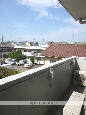 トラットリアK&Mの内装写真