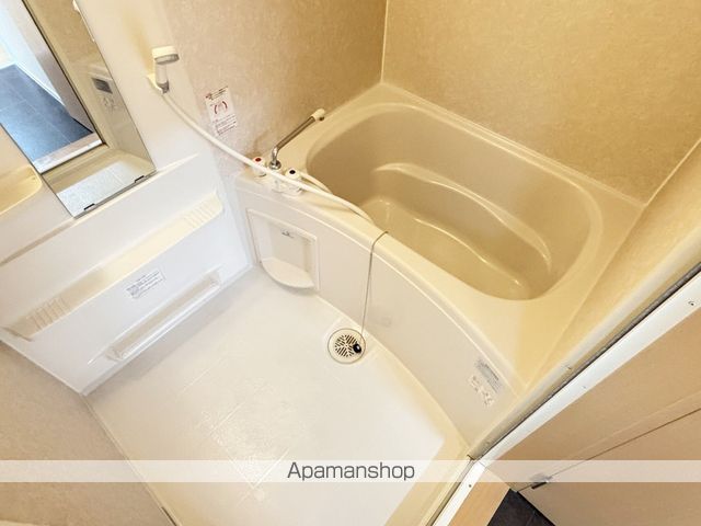 リヴュール Bの内装写真