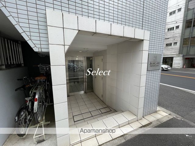 アヴァンツァーレ元町の玄関写真