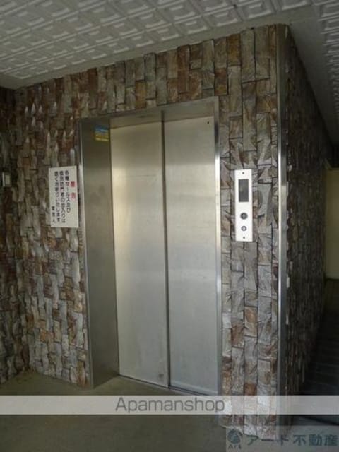 聖和ハイツ　中央棟[2LDK/58.86m2]の共用部2