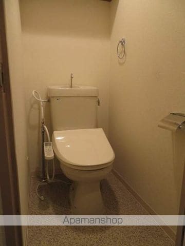 ロイヤルヒルズ泉崎IIの内装写真
