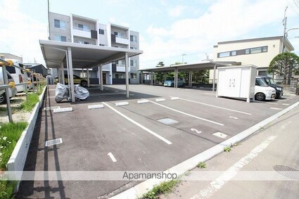 Ｂｒｉｌｌｅｒ　ＭＯＴＯＭＡＣＨＩ[1LDK/37.9m2]の駐車場