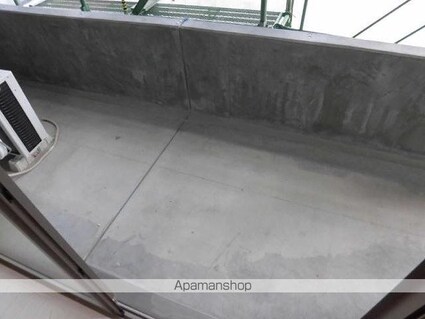 Ｃａｌｉｆｏｒｎｉａ　ＡＰＴ[1R/28.6m2]のバルコニー