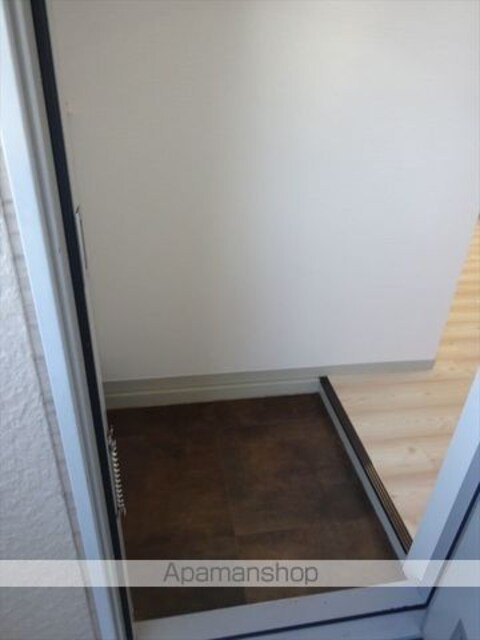 和歌山県和歌山市和歌川町[3DK/47.86m2]の玄関