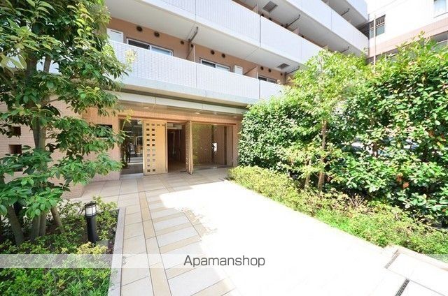 パークスフィア中野富士見町の玄関写真