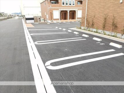 和歌山県和歌山市西浜[1LDK/50.42m2]の駐車場