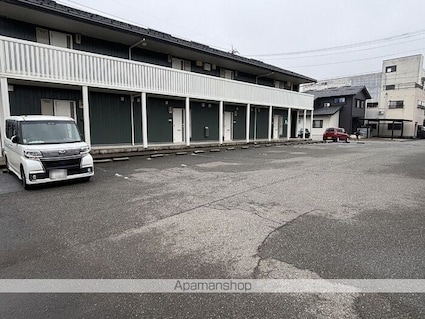 ルピナス明里橋　Ｂ[2LDK/50.34m2]の駐車場