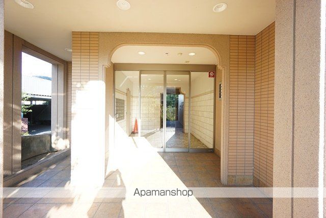 リアライズ安威の玄関写真