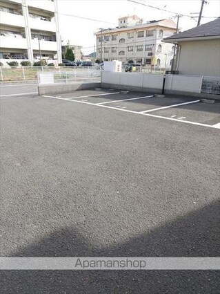 和歌山県和歌山市今福５丁目[1K/27m2]の駐車場