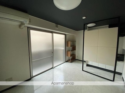 ヴェルス宮脇[1R/25m2]のリビング・居間