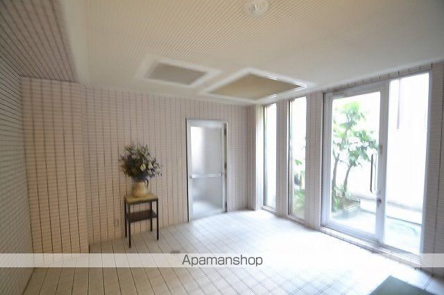 パールマンション東観音の玄関写真