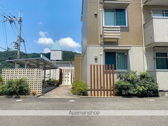 ガーベラ北神戸の玄関写真