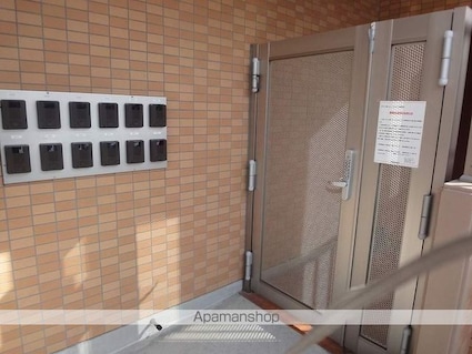 ヴィラ鯉ノ丸　Ⅱ[2DK/40m2]のエントランス