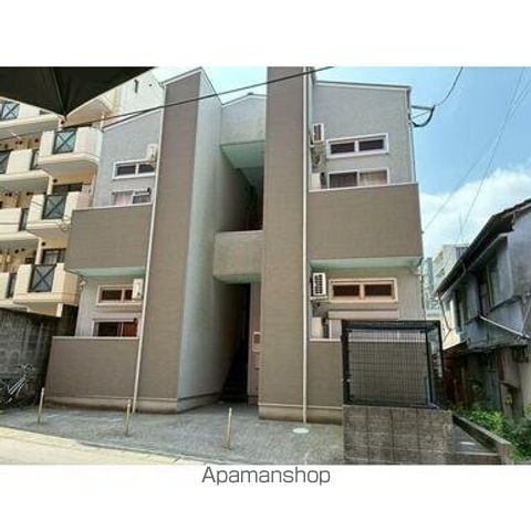CRASTINE鹿児島の玄関写真