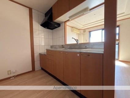 キングス・コート（ＫＩＮＧ’Ｓ　　ＣＯＡＴ）[2LDK/51.66m2]のキッチン