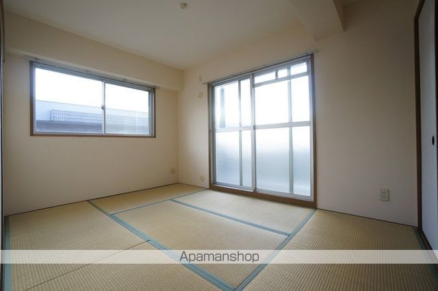 コンプリーションIの内装写真