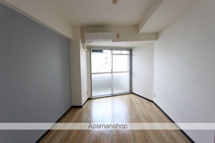 ロイヤルパレス東観音[1R/17.23m2]のリビング・居間