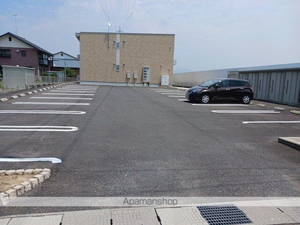 ミルキーウェイ[1LDK/50.03m2]の駐車場