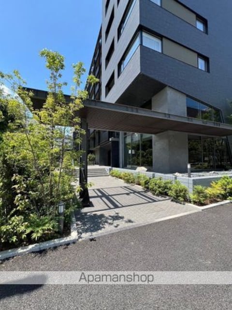 東京都新宿区百人町３丁目[1DK/31.32m2]のエントランス