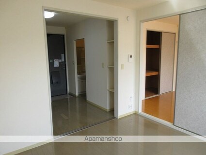 イーストコート[2K/36m2]の内装1