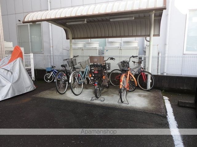 カトゥル セゾン札場の外観写真