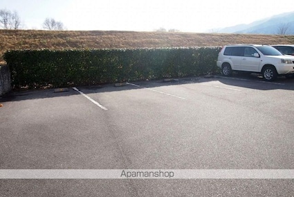 アンティエ[2DK/45.43m2]の駐車場1