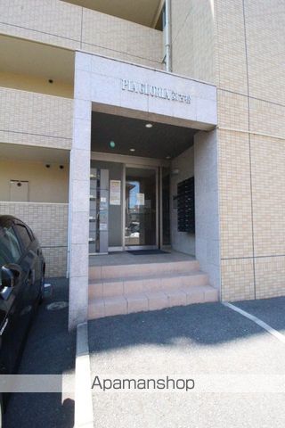 ピアグロリア東古松の玄関写真