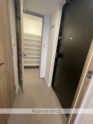 東京都中野区弥生町２丁目[1LDK/41.79m2]の玄関