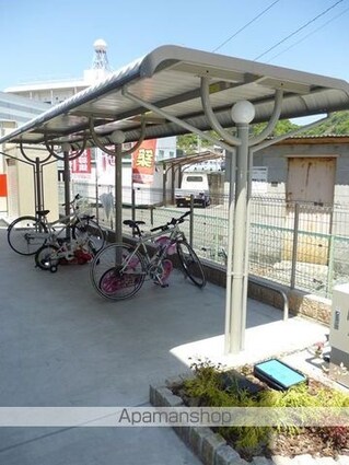 和歌山県和歌山市栄谷[2LDK/53.09m2]の共用部1