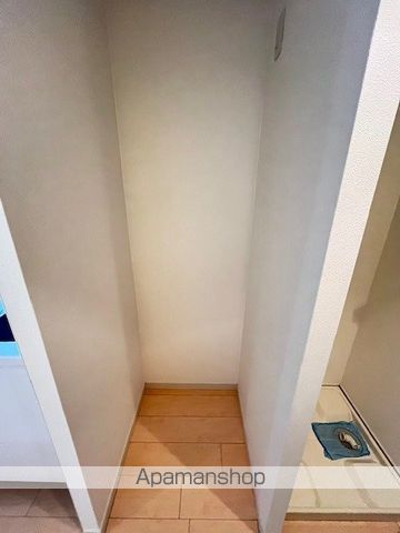 レジディア上落合の内装写真