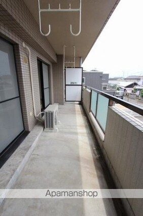 ＮＣＲｅ東山崎[3LDK/77m2]のバルコニー