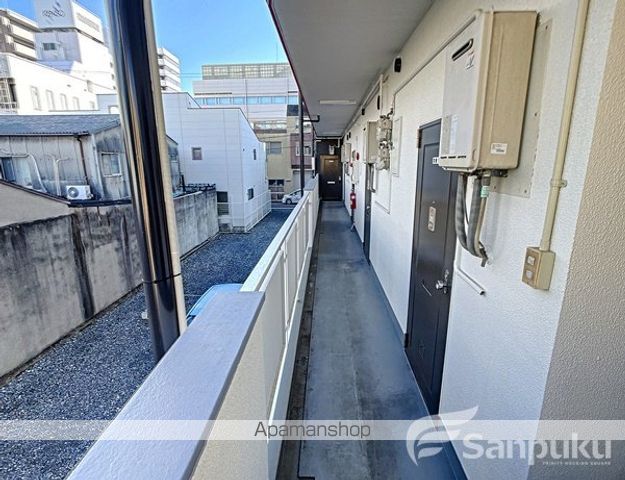 ブランノワール三番町の玄関写真