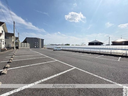 レオパレスレキア[1K/28.02m2]の駐車場2