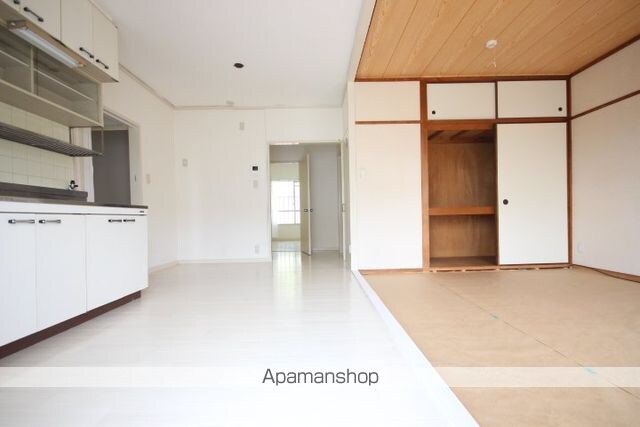 広島県広島市佐伯区皆賀４丁目[2LDK/58.89m2]のリビング・居間