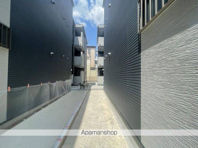 F ASECIA ASSISTの玄関写真