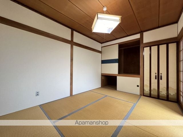 函館市 2階建 築59年の内装写真