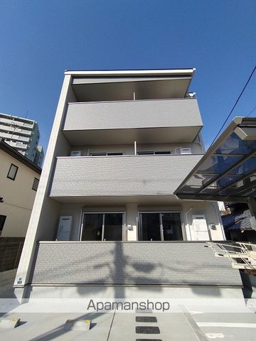 ナビール岸部