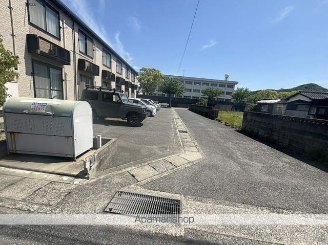 レオパレスメゾンセントプレチアの玄関写真