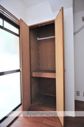 メゾン・ド・ポルシュ[1R/15.37m2]の収納