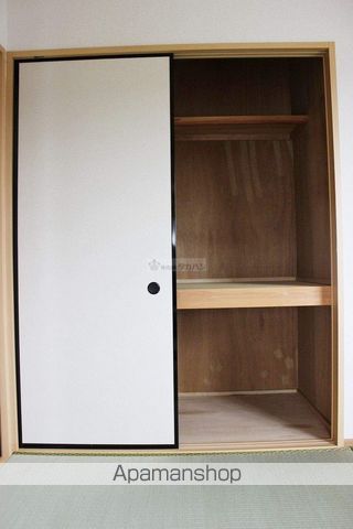 レイクヒルズ春日の内装写真