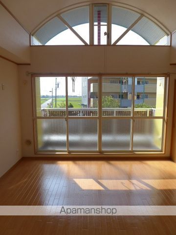 e-towntoyouの内装写真