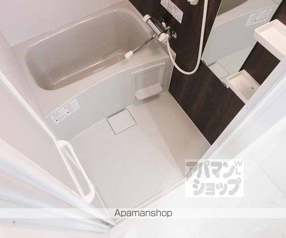 INSIGHT REPOS YAMASHINA NAGITSの内装写真