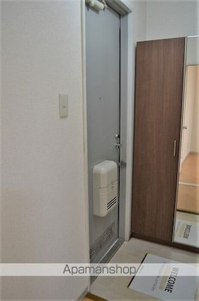 ファミールタヤマ　Ａ[3DK/65m2]の玄関