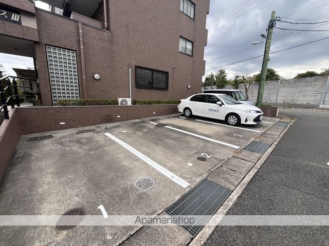 サンプラスIIIの外観写真
