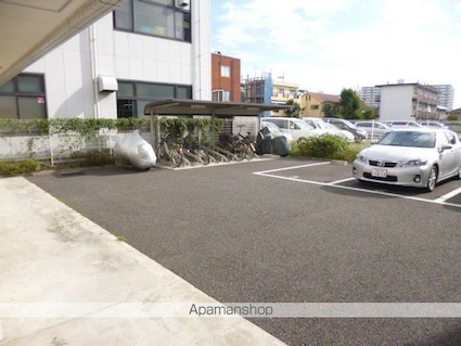 フローレンスＡＫＩＳＨＩＭＡ[1R/42.28m2]の駐車場