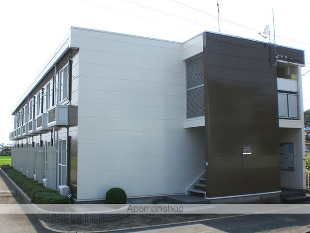 レオパレス川添の外観写真