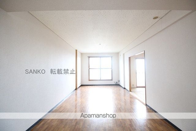 コスモロイヤル東苗穂B棟の内装写真