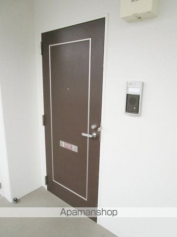 エテルノCの玄関写真