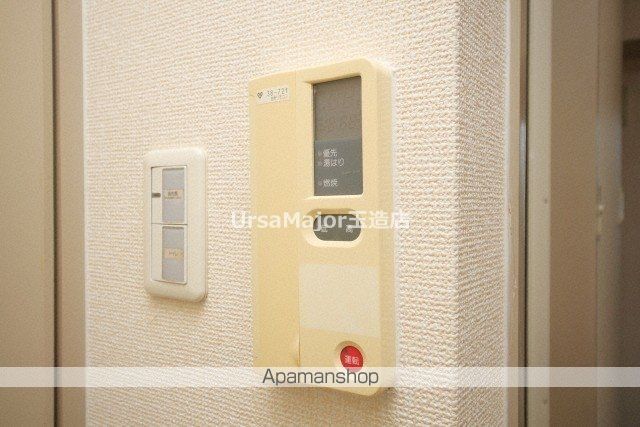 ADORERの内装写真