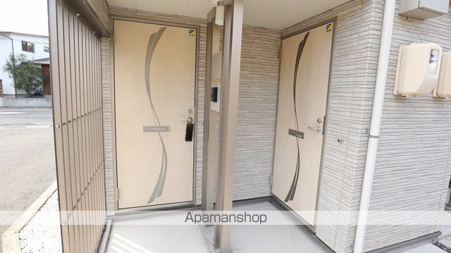 クレイノ正蓮寺の玄関写真